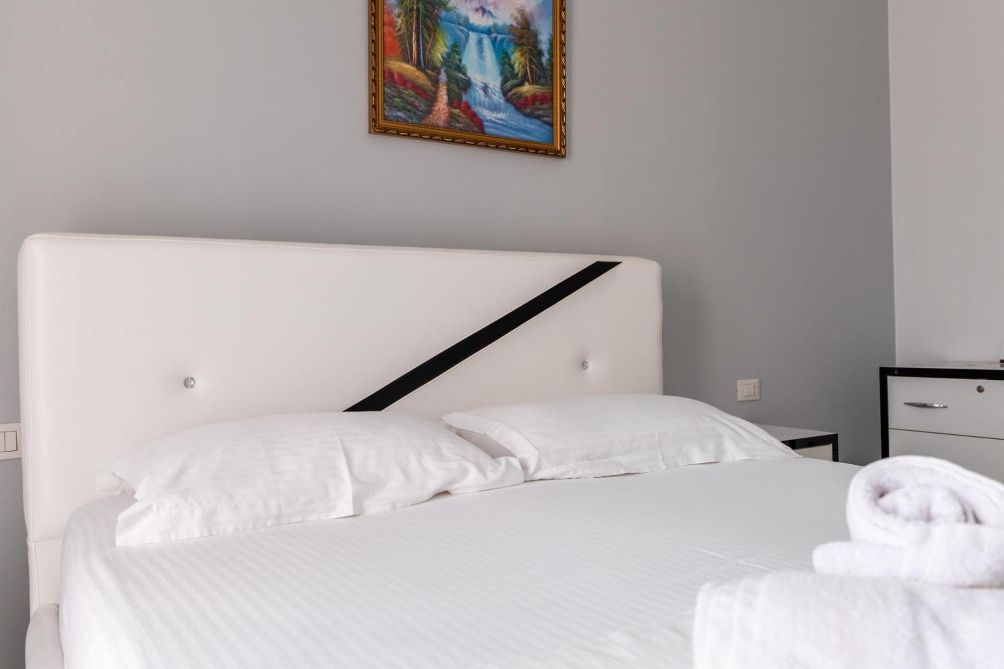 Hotel Artur2 卡萨米尔 外观 照片