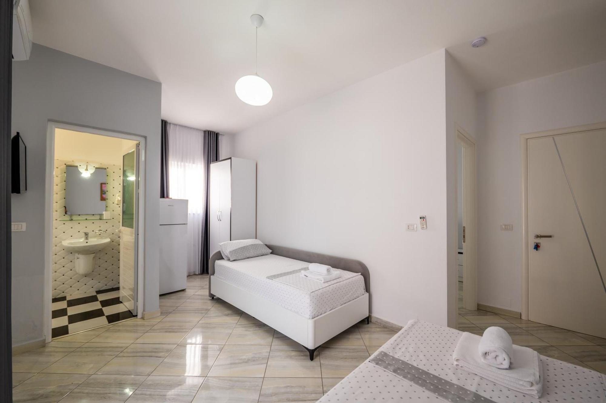 Hotel Artur2 卡萨米尔 外观 照片