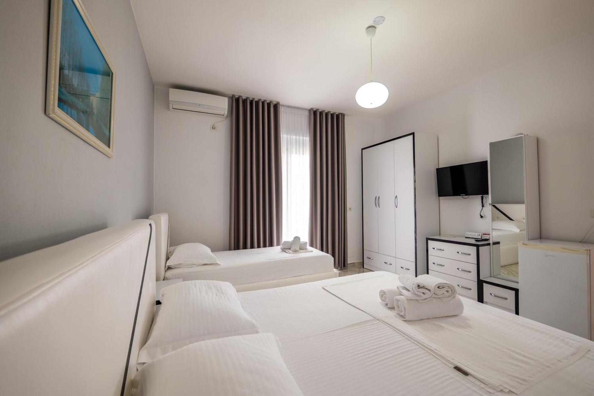 Hotel Artur2 卡萨米尔 外观 照片